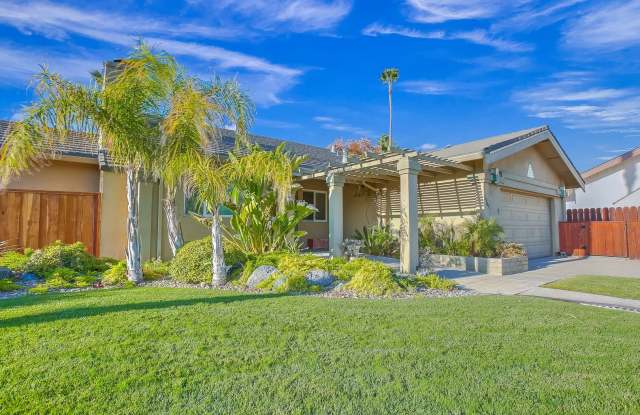 5545 Drakes Court Gallery 4