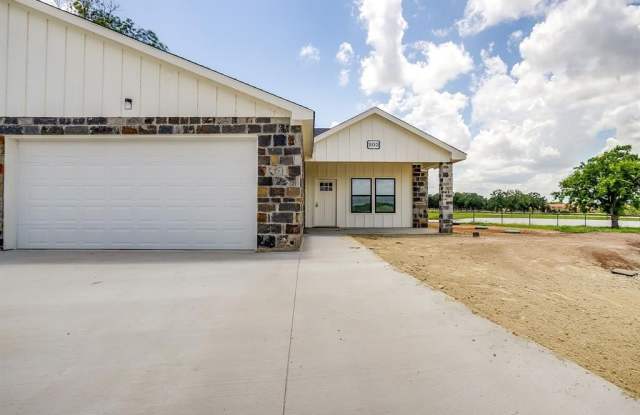 133 Winners Circle photos photos