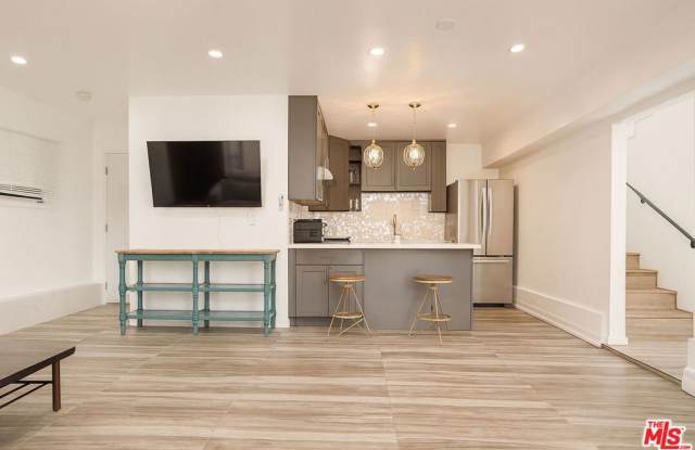 1174 Coldwater Canyon Drive Gallery 3