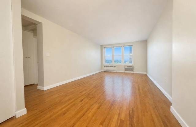 Bright, Modern 1-Bedroom Apartment in Tuckahoe, NY Gallery 4