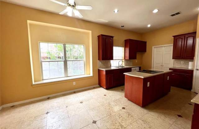 538 Gifford Drive Gallery 2