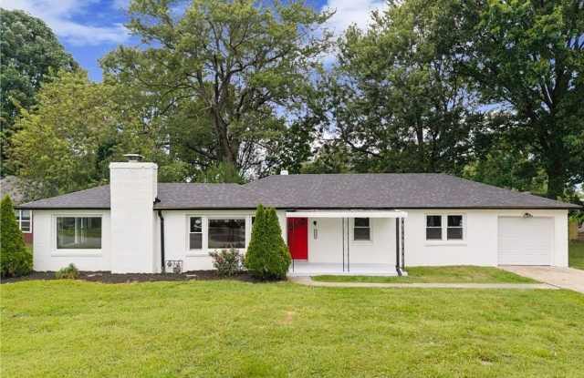 Modern 4 Bedroom Home with Granite Kitchen  Tiled Baths - 1709 Herby Drive, Jeffersonville, IN 47130