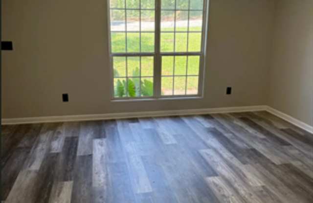4782 Victoria Drive Flowery Branch- 2 bed 1.5 bath DEPOSIT MOVES YOU IN! Gallery 4