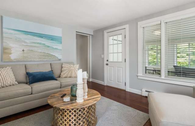 39 Cable Road - 39 Cable Road, Rockingham County, NH 03870