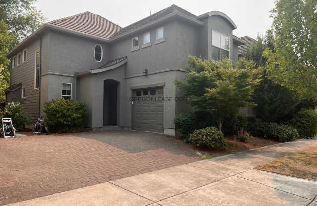 2178 sf North Eugene Home - 4057 Scottdale Street, Eugene, OR 97404