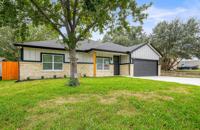 Brand-New One-Story Home Near Loop 410 & IH-10 | All Appliances Included! Gallery 4