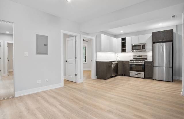 1558 W Juneway Terrace Gallery 2
