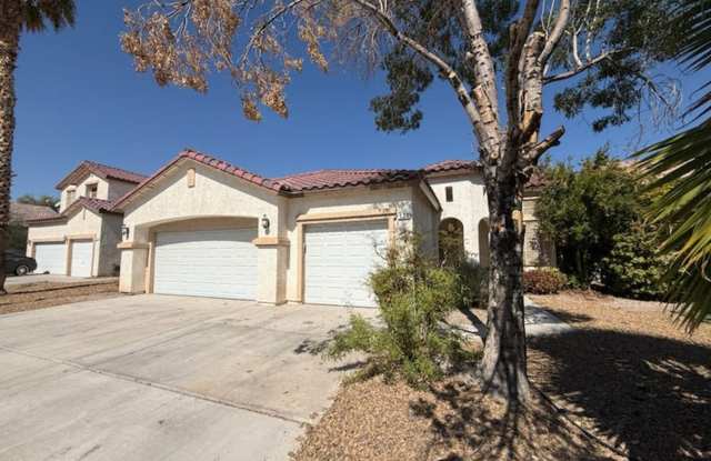 Silverado Ranch Single Story Home - 3 Bedrooms for RENT!!! - 530 Curtin Court, Paradise, NV 89123