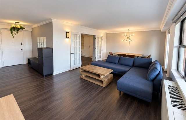4466 W Pine Boulevard Gallery 3