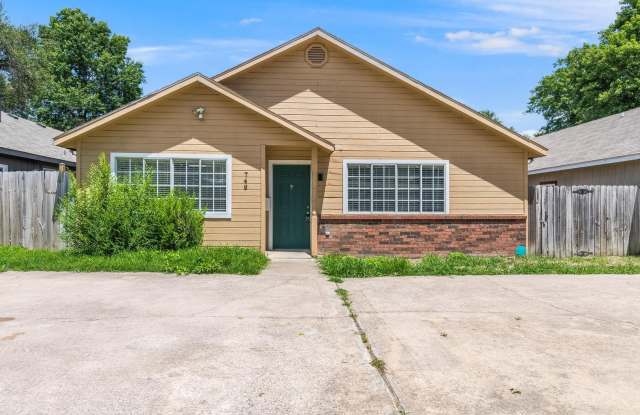 Spacious duplex in Fayetteville! photos photos