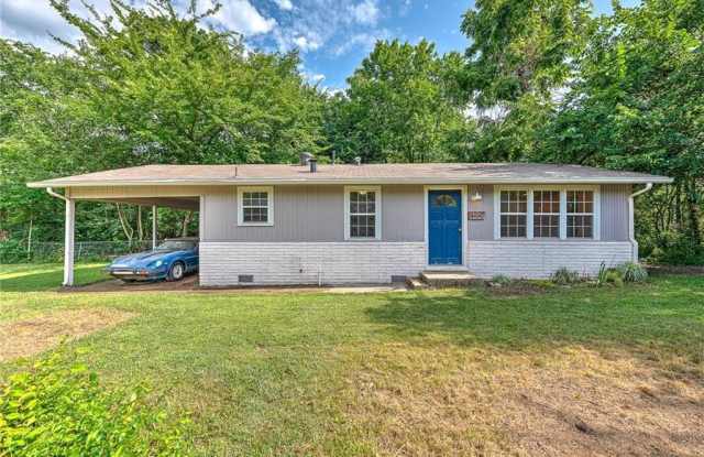 1204  W Carter  ST photos photos