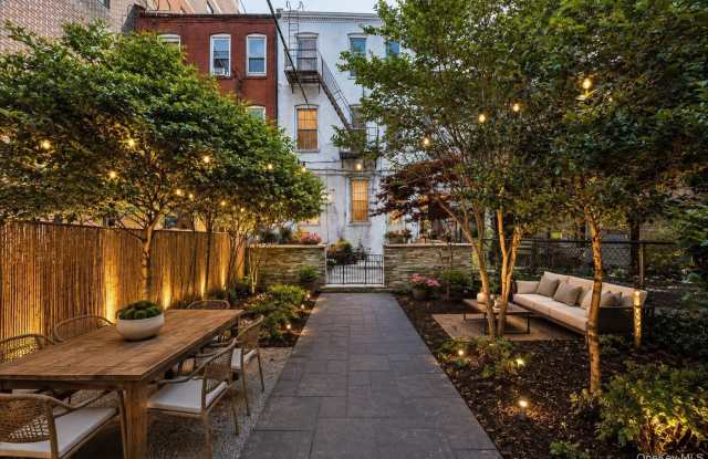 461 ST MARKS Avenue Gallery 2