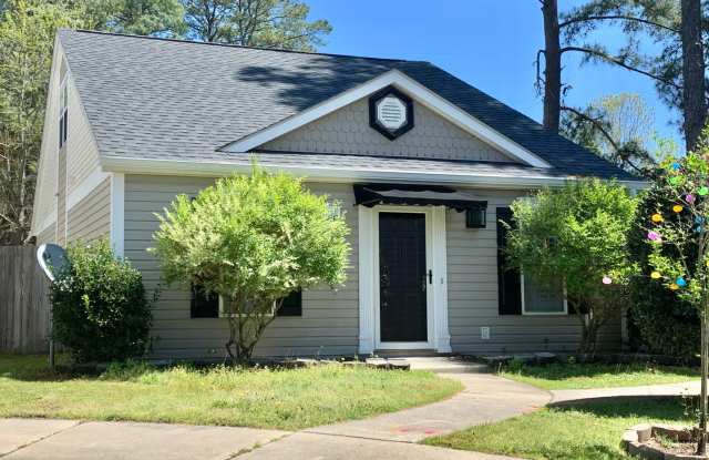 3bdrm/2ba + Single Family Home Heart of New Bern! Fenced Yard! photos photos
