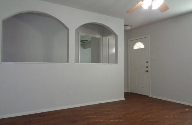 2637 Gross Road Gallery 4