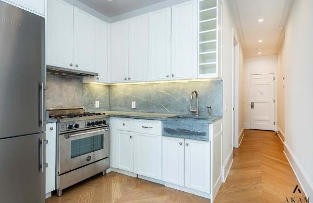 82 West 12th Street Gallery 4