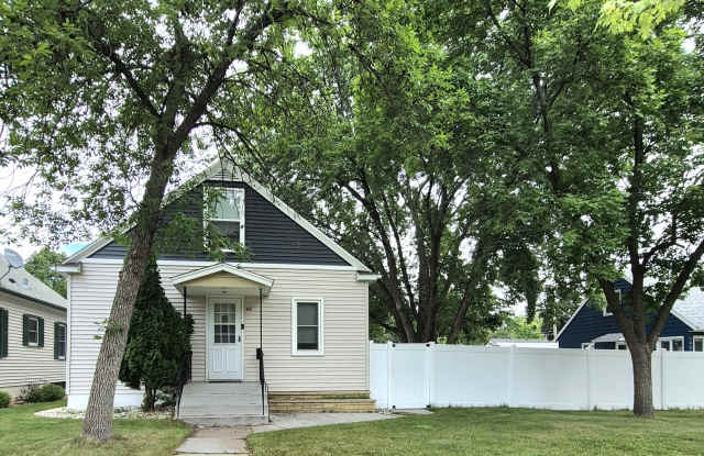 48 23rd Ave N photos photos