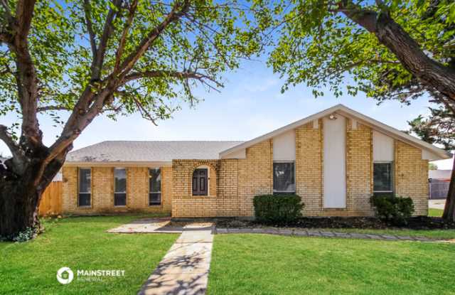 1638 Chisolm Trail - 1638 Chisholm Trail, Lewisville, TX 75077