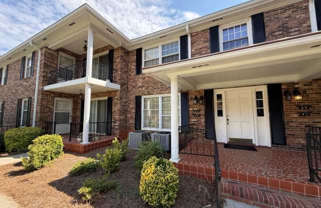 2711 Reynolda Road 2D Gallery 1