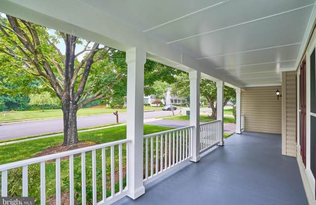 9233 MATTHEW DR Gallery 3
