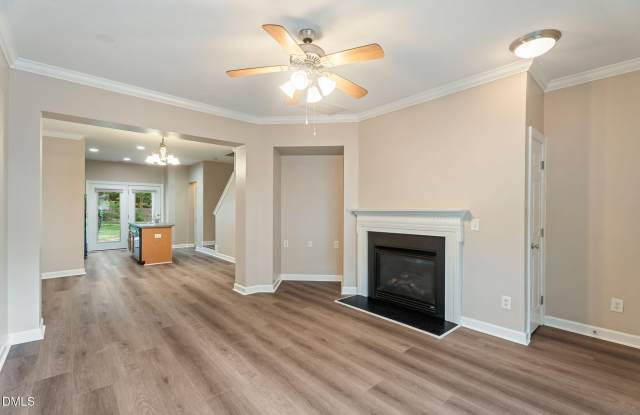 8819 Orchard Grove Way Gallery 4