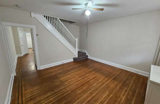 2 Bedroom 1 Bathroom in Belair-Edison photos photos