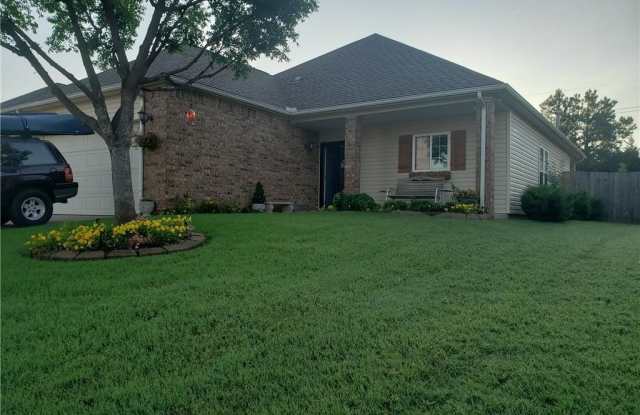 7016 Eagles Landing Gallery 2