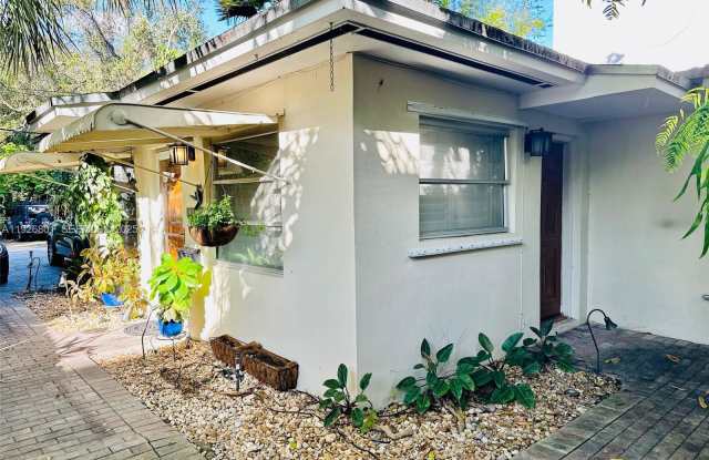 2842 Coconut Avenue - 2842 Coconut Avenue, Miami, FL 33133