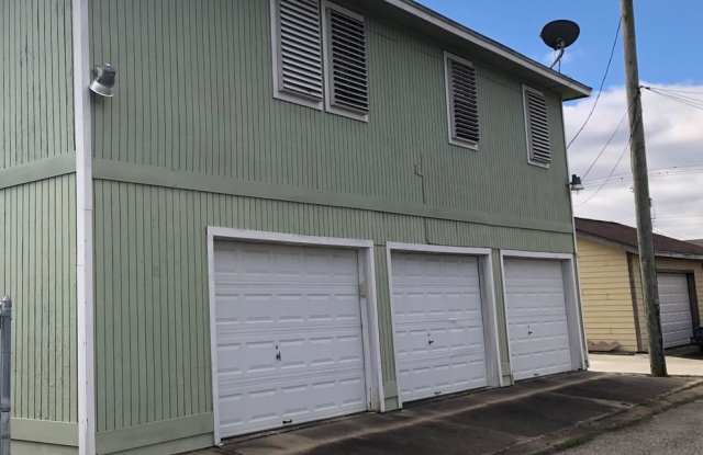 5806 Ave S 1/2 Gallery 3