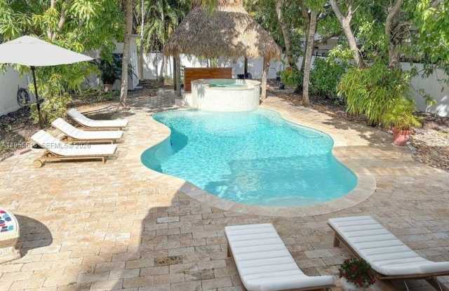 3521 SW 23rd St photos photos