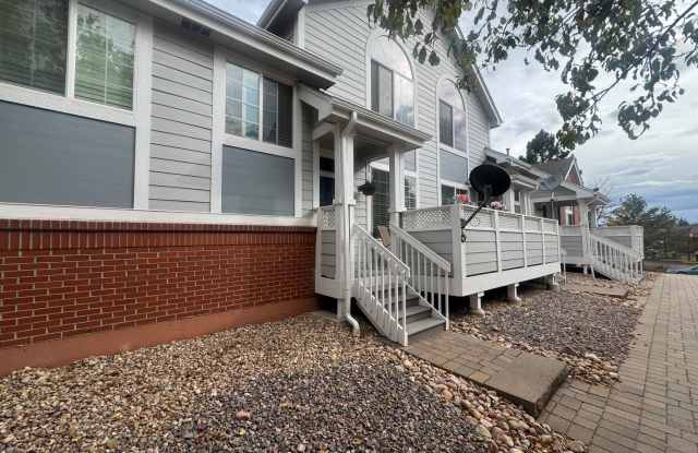 Incredible 2 story townhome plus lower level and garage Gallery 3