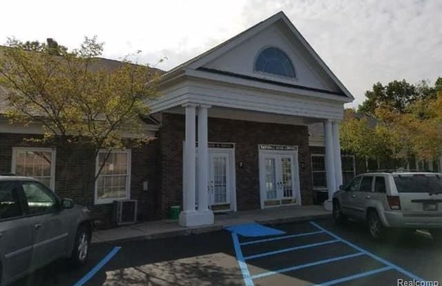 6060 DIXIE HWY - 6060 Dixie Highway, Oakland County, MI 48346
