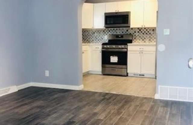 23119 MELVILLE Avenue Gallery 4