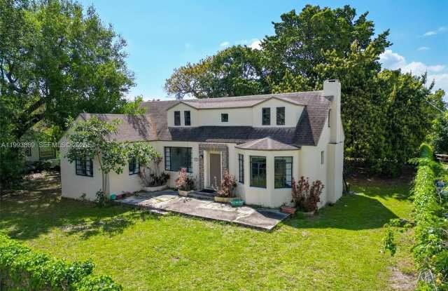 1238 NE 112th St photos photos