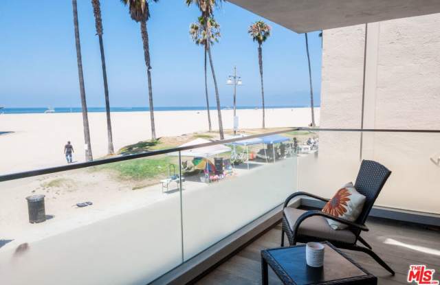 1309 Ocean Front Walk Gallery 2