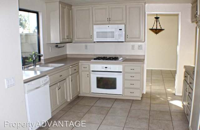 12661 Lupita Court Gallery 4