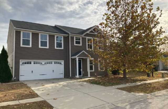 4 bedroom 2.5 bath in Burnside Farms photos photos