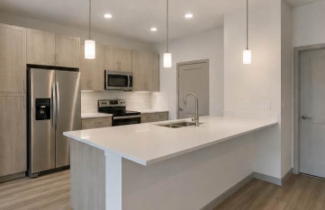 1006 West Loop Gallery 1