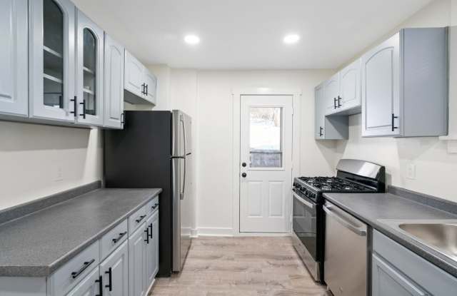 Stunning 4 bedroom home in Brookline available now! photos photos