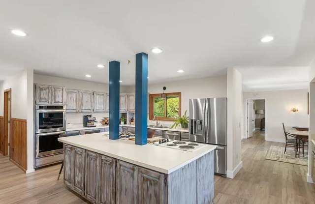 1281 North Robinson Creek Road Gallery 4