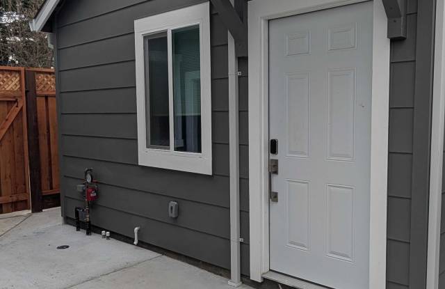 1725 Spur Ridge Lane photos photos