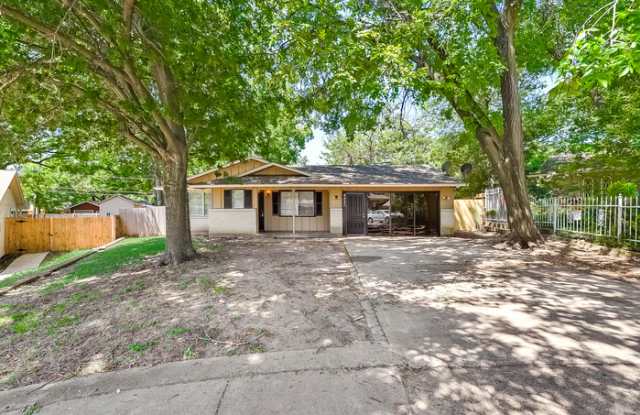 4557 Lynnacre Circle - 4557 Lynnacre Circle, Dallas, TX 75211