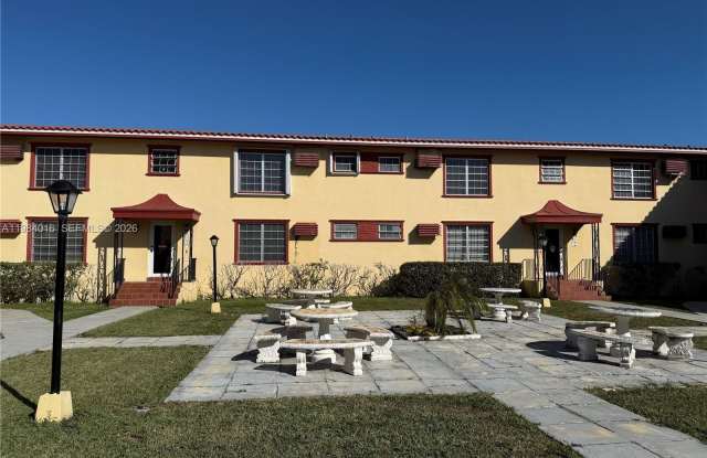 617 SW 11th St photos photos