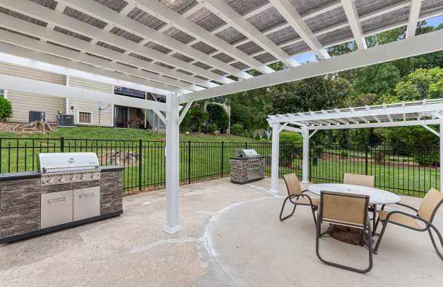 Cloisters & Foxfire Apartments Gallery 3