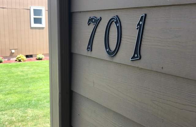 (SAM 15) 3 bedroom and 1.5 Bathroom duplex photos photos