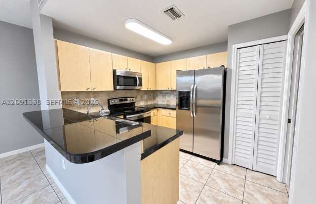 6102 NW 114th Ct Gallery 4