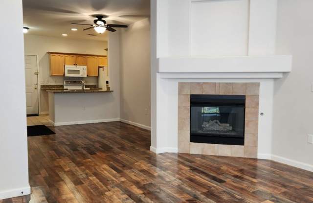 Stylish 2 Bed, 2 Bath Main-Floor Condo – Unbeatable Location Near Parker & Quincy! Gallery 3