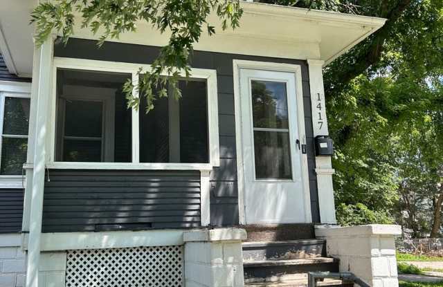 Timeless Charm Meets Modern Comfort – Spacious 3 Bedroom Duplex Near Downtown Omaha photos photos