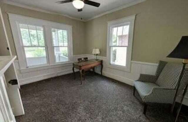 222 Fairfield Street NE Gallery 3