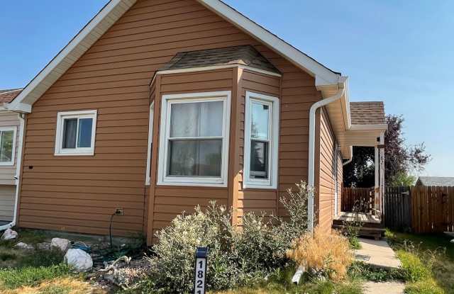 SUN VALLEY 2 BEDROOM, 2 BATHROOM TOWNHOUSE - 1821 Copperville Road, Cheyenne, WY 82001