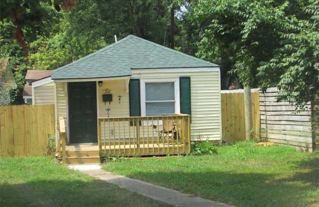 214 East Williams Street photos photos